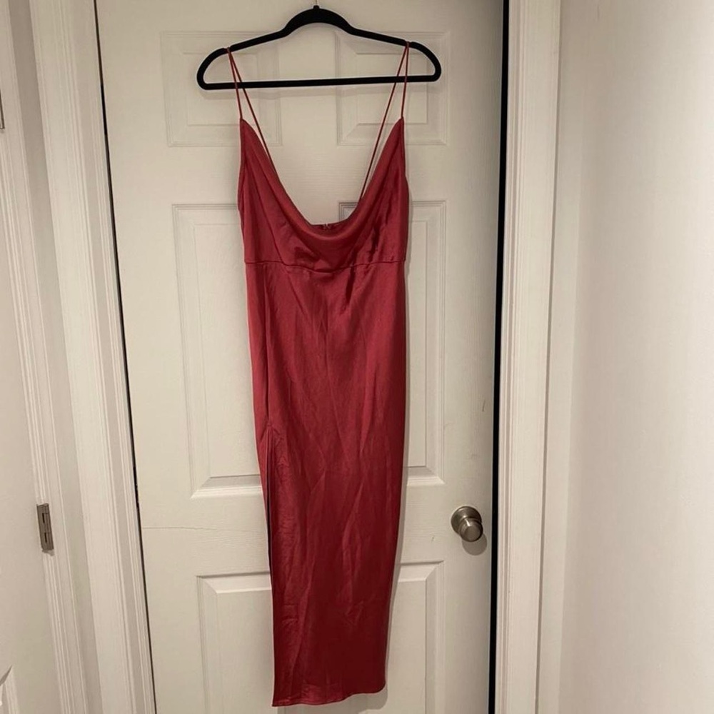 Magenta satin, maxi dress. Size extra large, brand new new adjustable straps